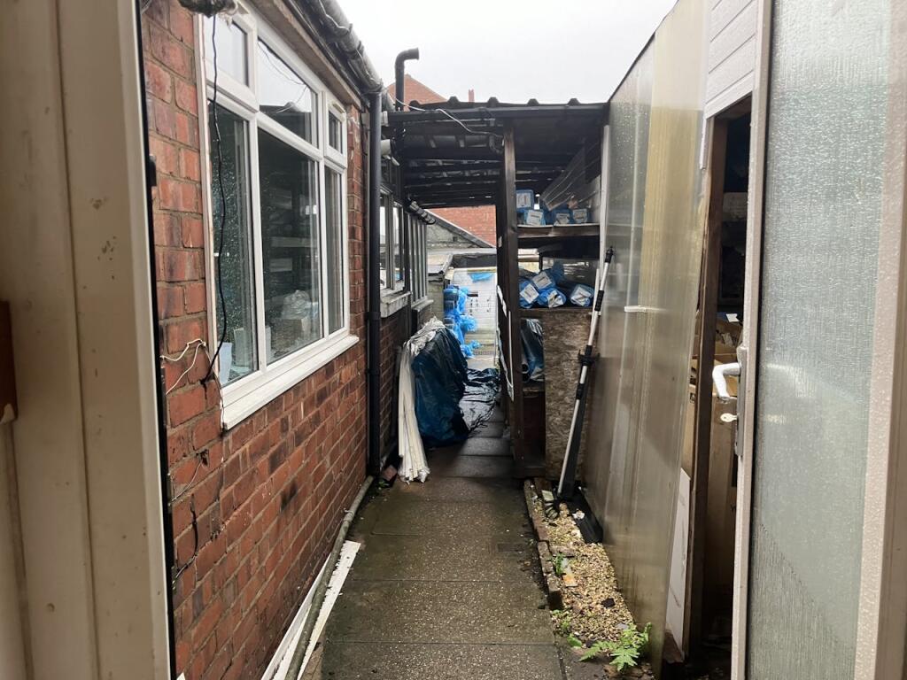 Additional image 4 of 175 Bromford Lane, West Bromwich, B70 7HT