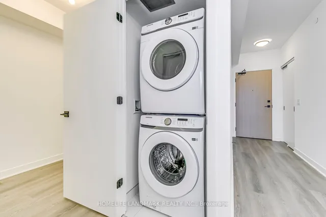 Additional image 33 of 36 Zorra St Unit 2002