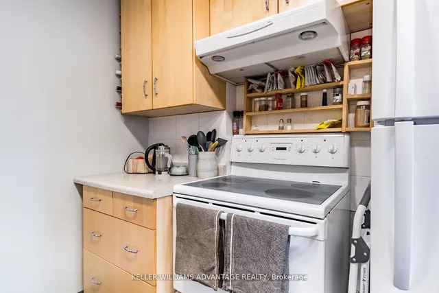 Additional image 13 of 462&464 Sammon Ave