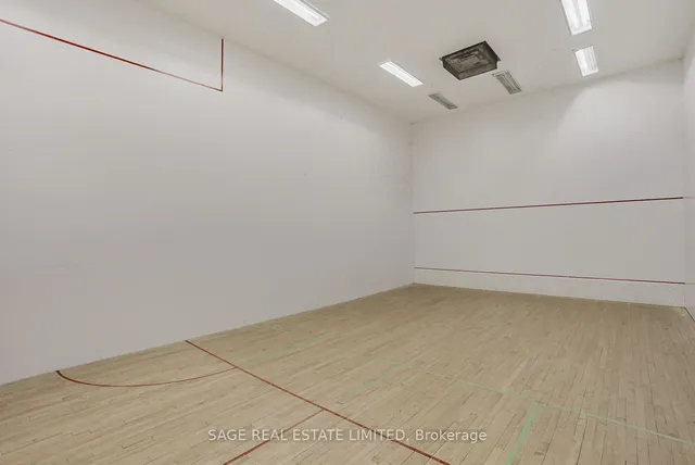 Additional image 33 of 45 Carlton St Unit 2003