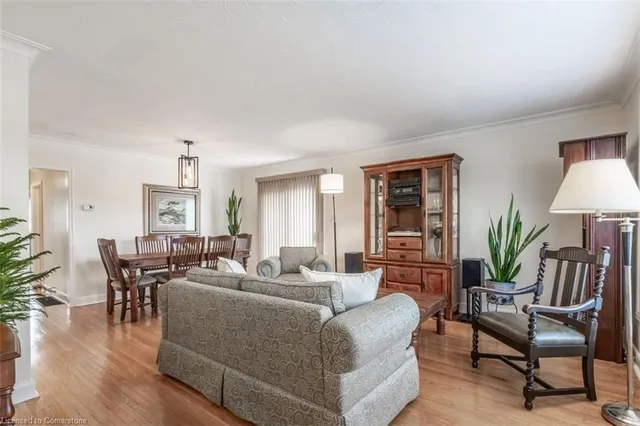 Additional image 9 of 2326 Redfern Rd