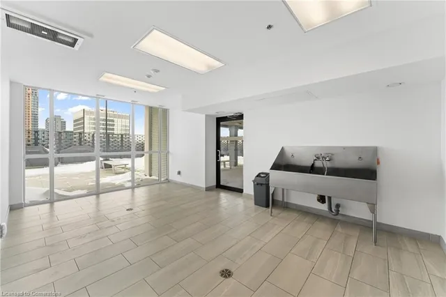 Additional image 22 of 60 Charles St Unit 2712