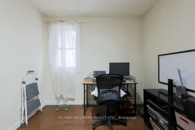 Additional image 9 of 107 Elmhurst Ave