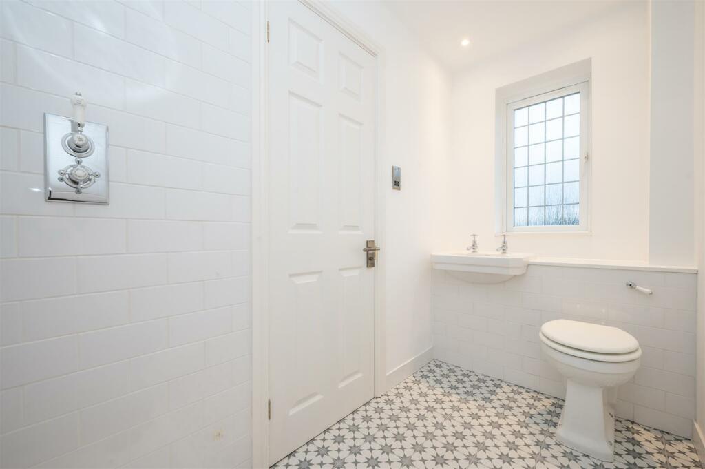 Additional image 10 of Old Warwick Road