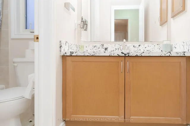 Additional image 30 of 39 Huntspoint Dr