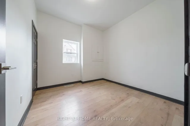 Additional image 35 of 32 Britannia Ave