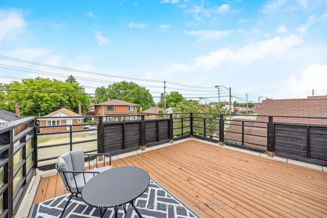 Additional image 26 of 323 Kipling Ave