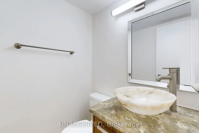 Additional image 27 of 633 Bay St Unit 1711