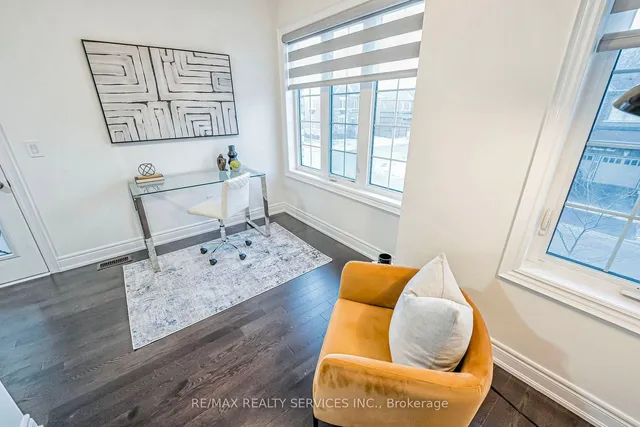 Additional image 20 of 5 Sinatra St