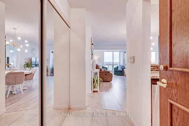 Additional image 8 of 1 Lee Centre Dr Unit 1709