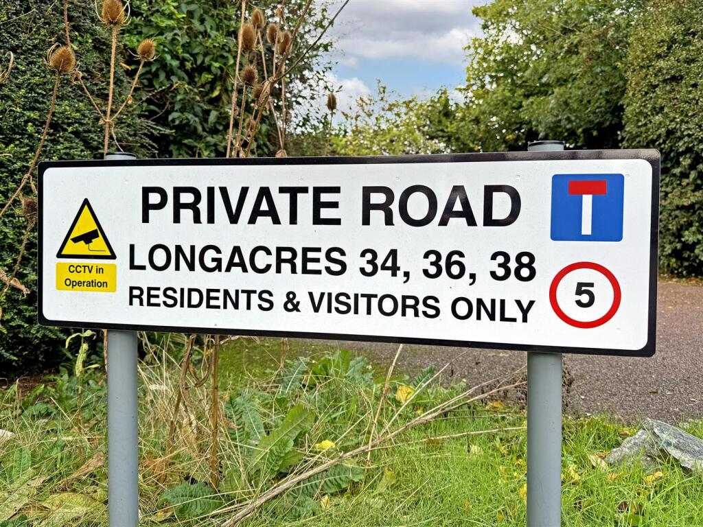 Additional image 21 of Longacres, St Albans, Hers