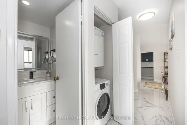 Additional image 27 of 260 Seneca Hill Dr Unit 1504