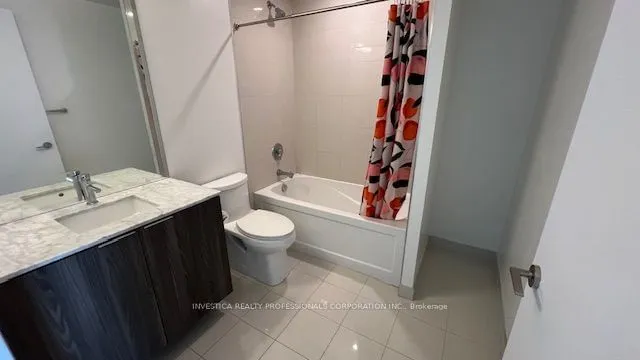 Additional image 13 of 15 Queens Quay Unit 2009