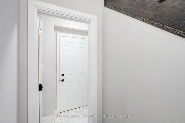 Additional image 30 of 1586 Severn Dr