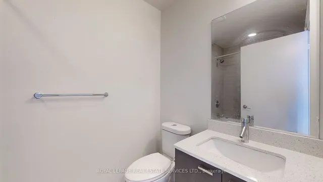 Additional image 13 of 30 Roehampton Ave Unit 413
