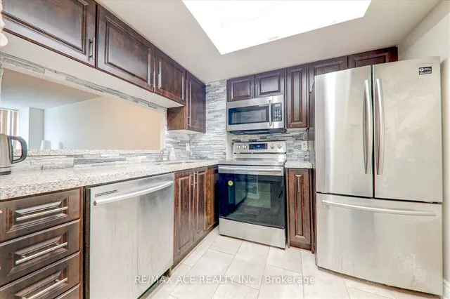 Additional image 9 of 2550 Lawrence Ave Unit 1415