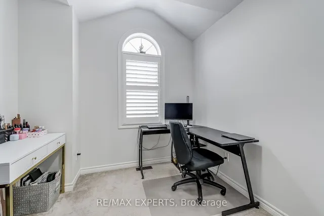 Additional image 32 of 79 Mayland Tr