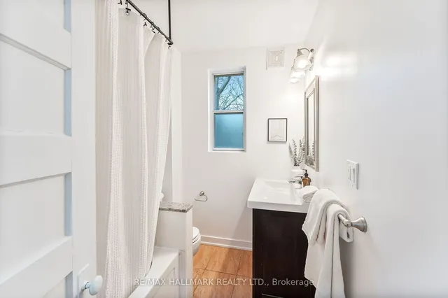 Additional image 30 of 15 Ferrier Ave