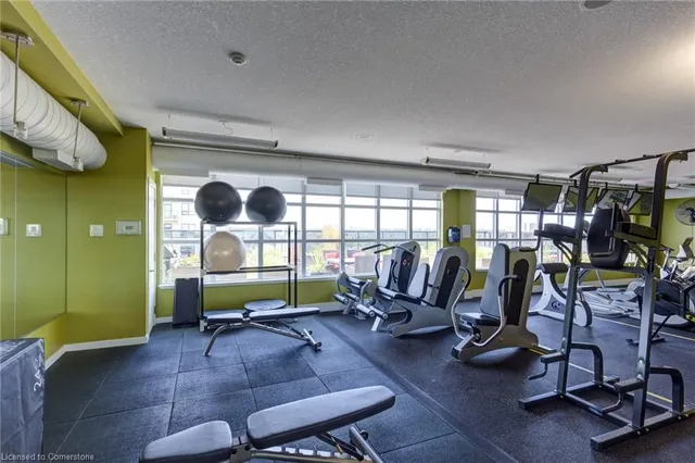 Additional image 30 of 112 Benton St Unit 101