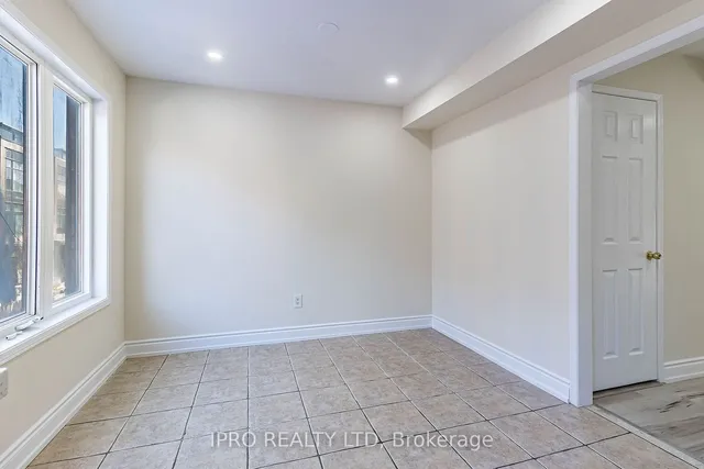 Additional image 24 of 43 Axelrod Ave