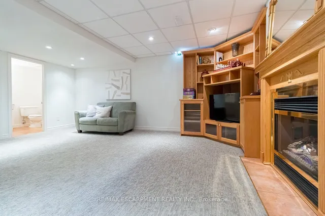 Additional image 28 of 12 LARKSPUR Cres