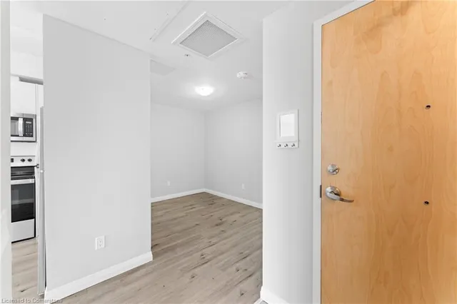 Additional image 3 of 60 Charles St Unit 2712