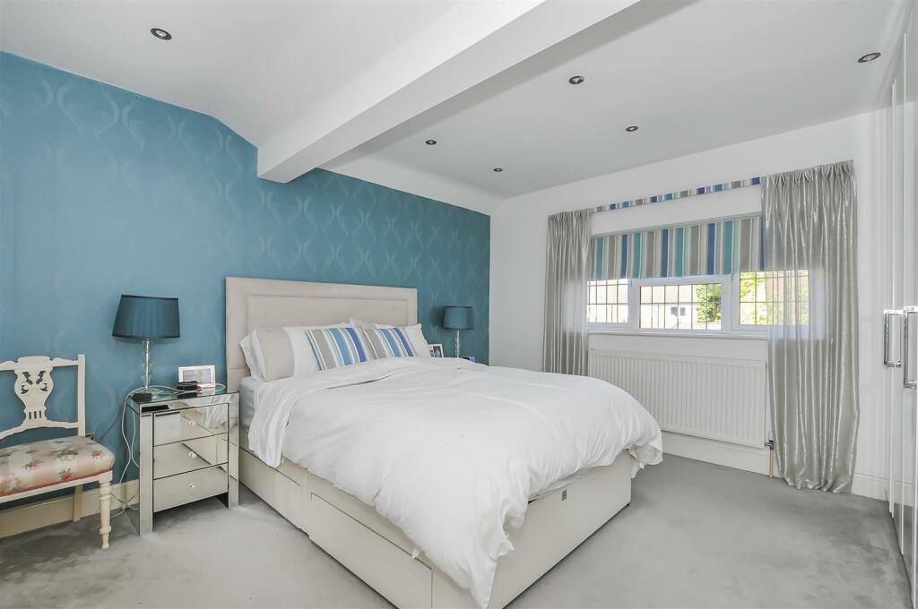 Additional image 8 of Birchwood Way, Park Street, St. Albans