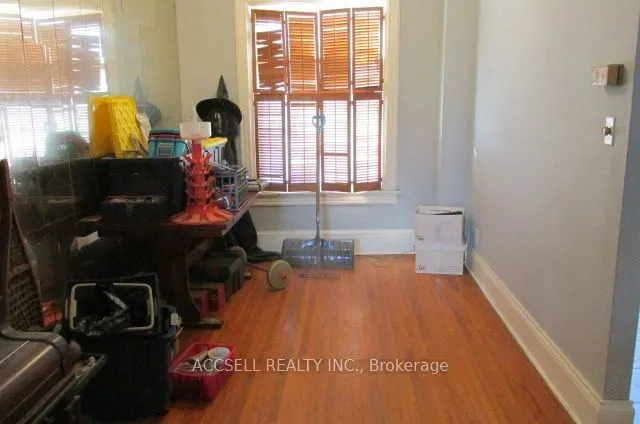 Additional image 4 of 723 Manning Ave