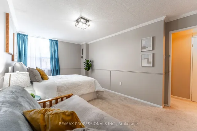 Additional image 32 of 4064 Lawrence Ave Unit 515