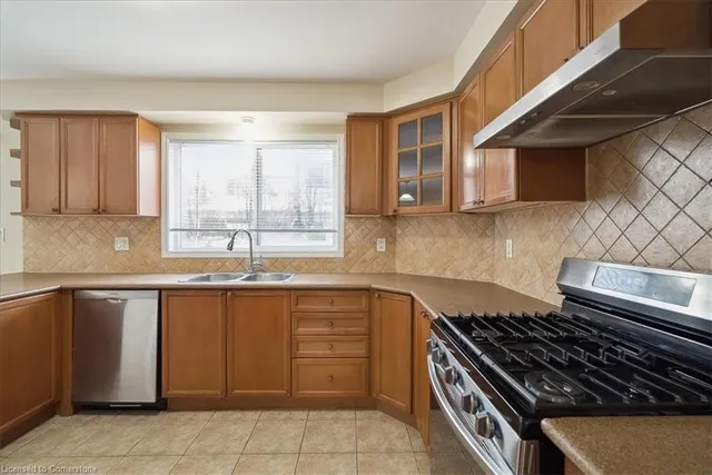 Additional image 6 of 820 Speck Cross