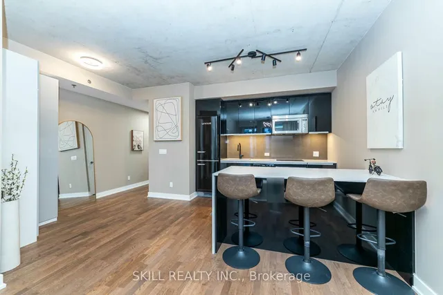 Additional image 13 of 20 Gladstone Unit# 501 Ave