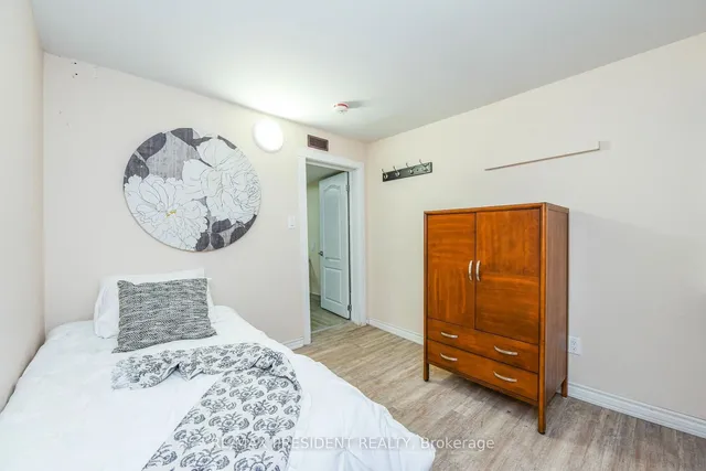 Additional image 18 of 23 Myrtle Ave