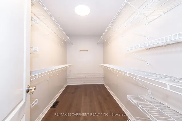 Additional image 23 of 1185 Lindenrock Dr