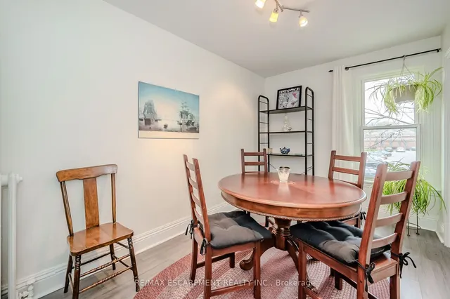 Additional image 18 of 492 Locust St