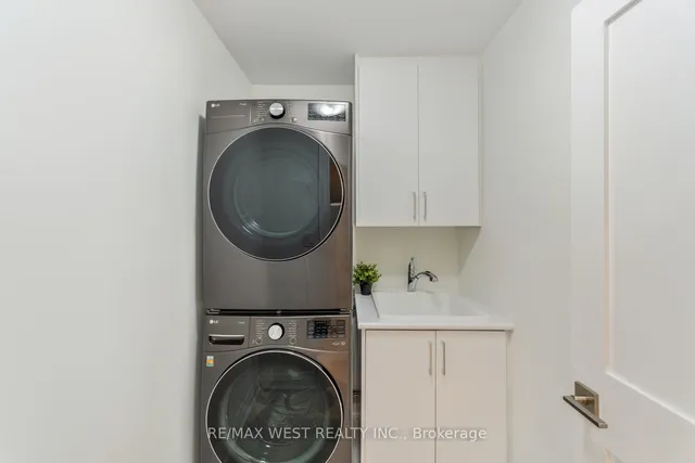 Additional image 33 of 1049 Greenwood Ave