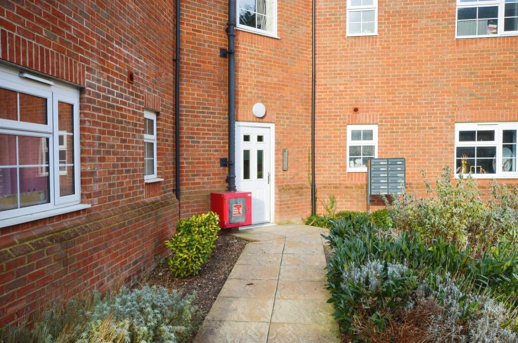 Additional image 14 of Millstone Way, Harpenden