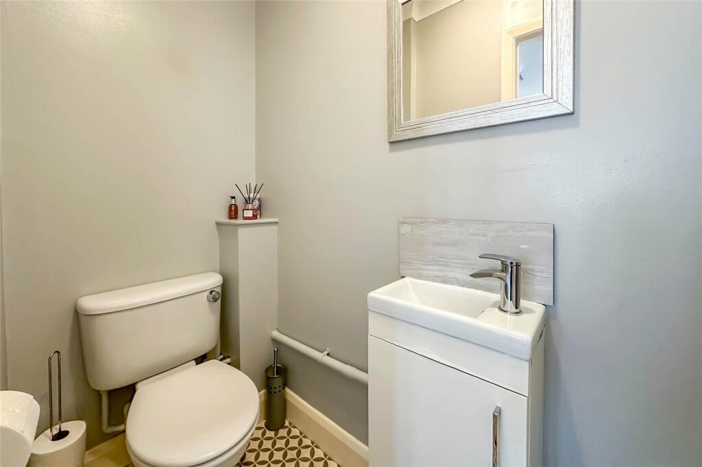 Additional image 17 of Oakwood Drive, St. Albans, Hertfordshire, AL4