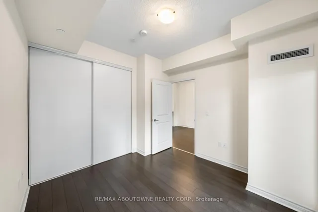 Additional image 20 of 39 Annie Craig Dr Unit 802