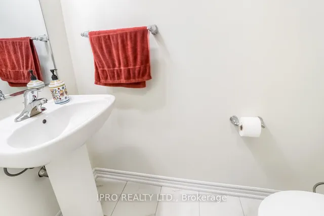 Additional image 16 of 1285 Sycamore Gdns Unit 3