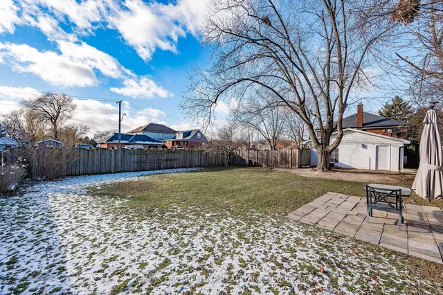 Additional image 30 of 1053 HELENA St