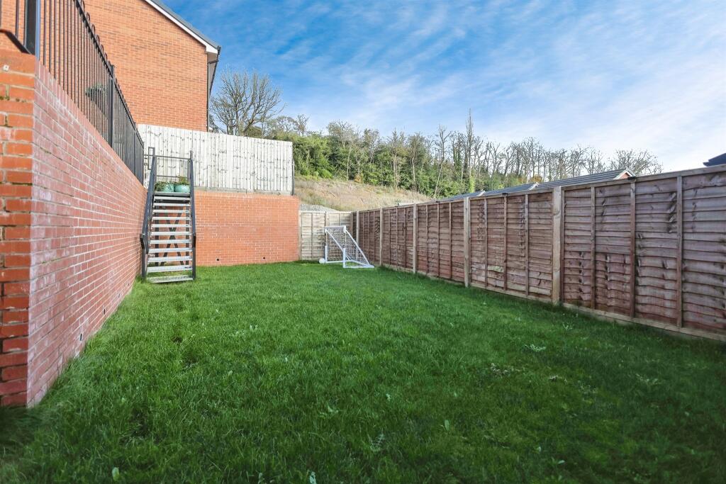 Additional image 15 of Farmhouse Close, Cradley Heath