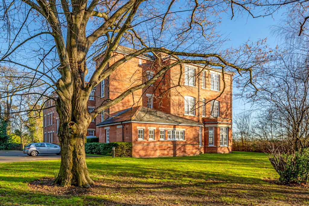 Additional image 14 of The Birches, 47 Azalea Close, St. Albans, Hertfordshire, AL2