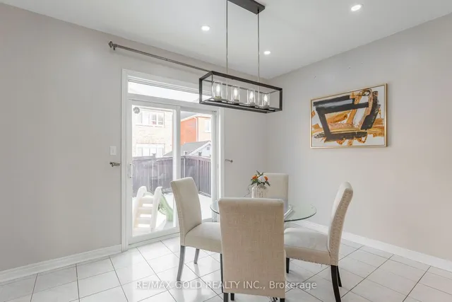 Additional image 20 of 16 Runnymede Cres