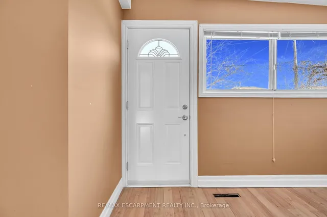 Additional image 22 of 31 Bobolink Rd