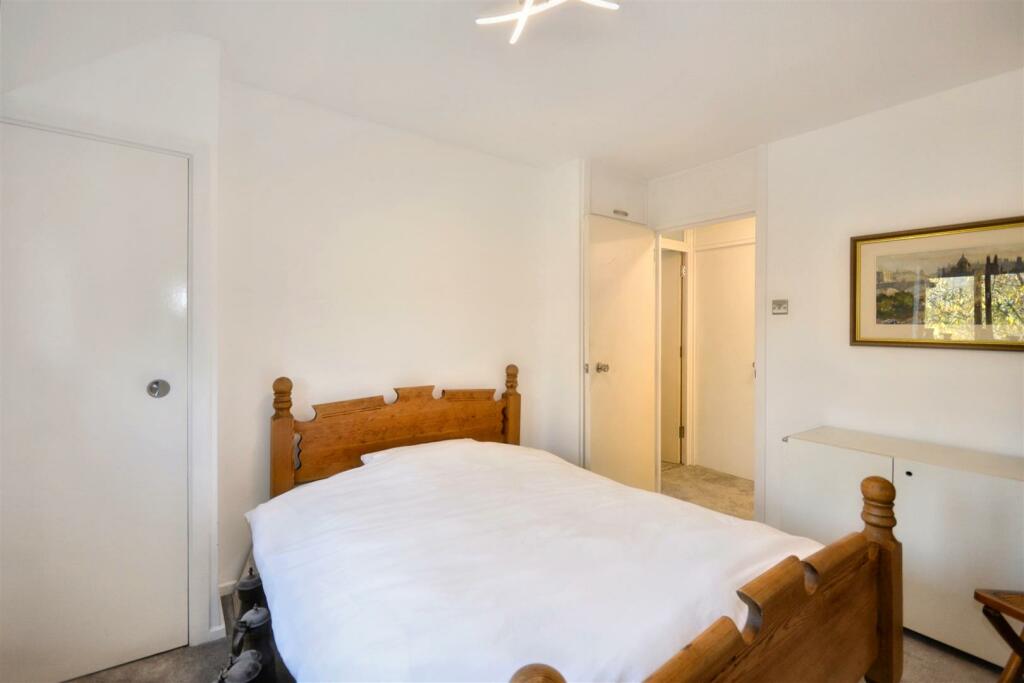 Additional image 7 of Hawkshill, Dellfield, St. Albans