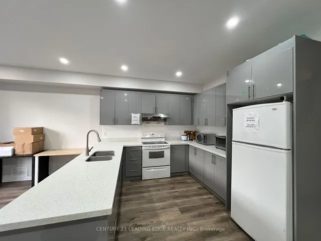 Additional image 39 of 82 Leitch Ave