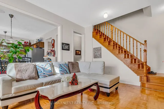 Additional image 38 of 8 Lampman Dr