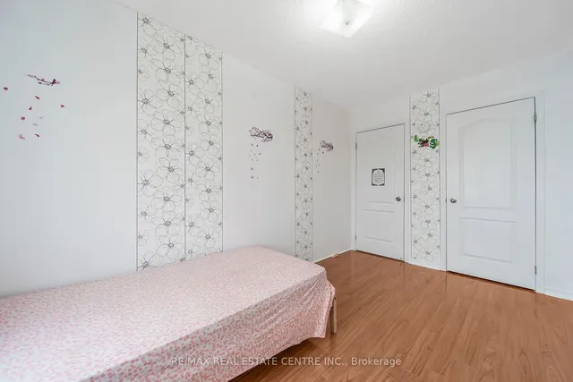 Additional image 35 of 103 Cedar Lake Cres