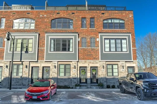219 Dundas St Unit 44