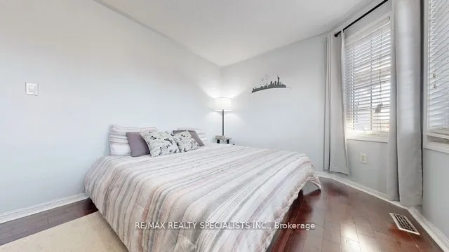 Additional image 21 of 13 Degrassi Cove Circ